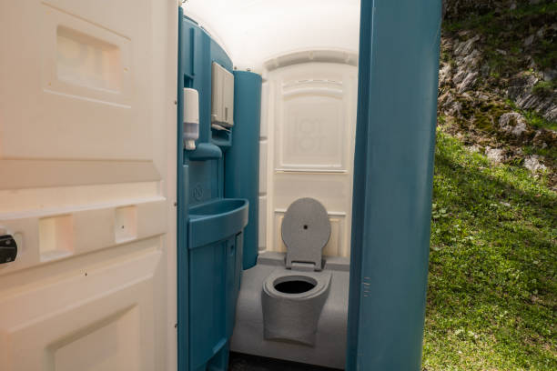 Best Portable restroom trailer rental  in East Troy, WI