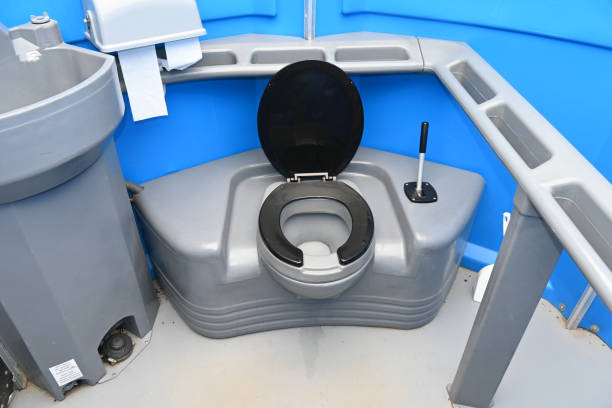 Best Portable bathroom rental  in East Troy, WI